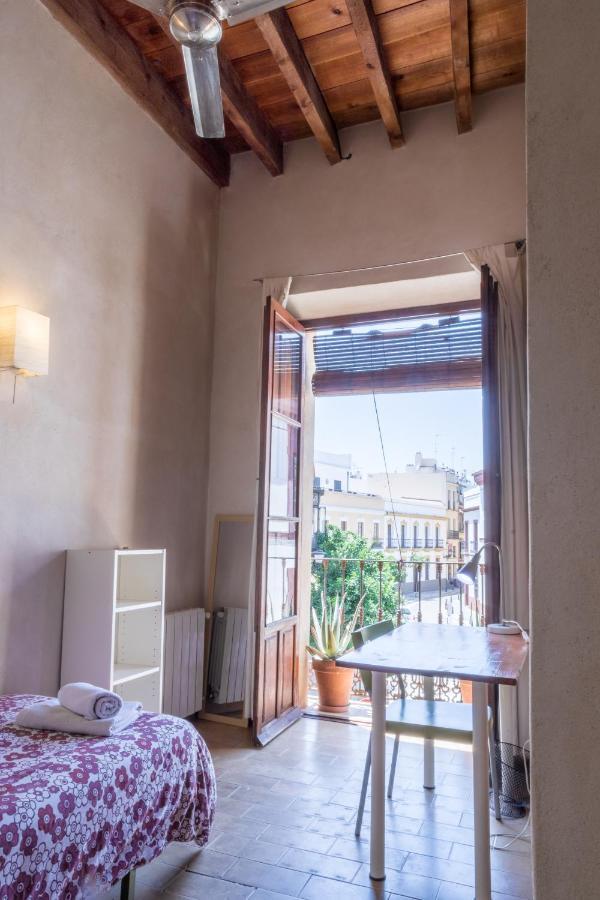 Alameda Hostal *