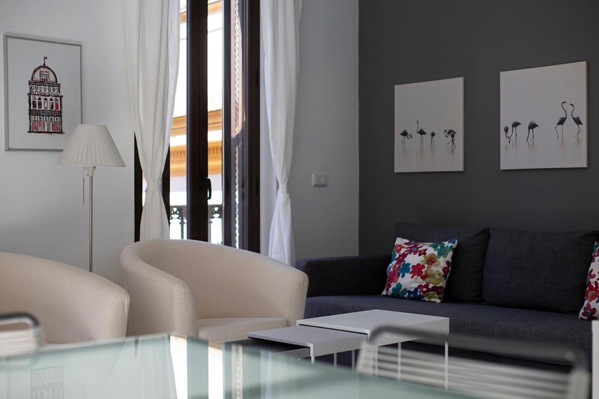 Metropol Urban Apartment