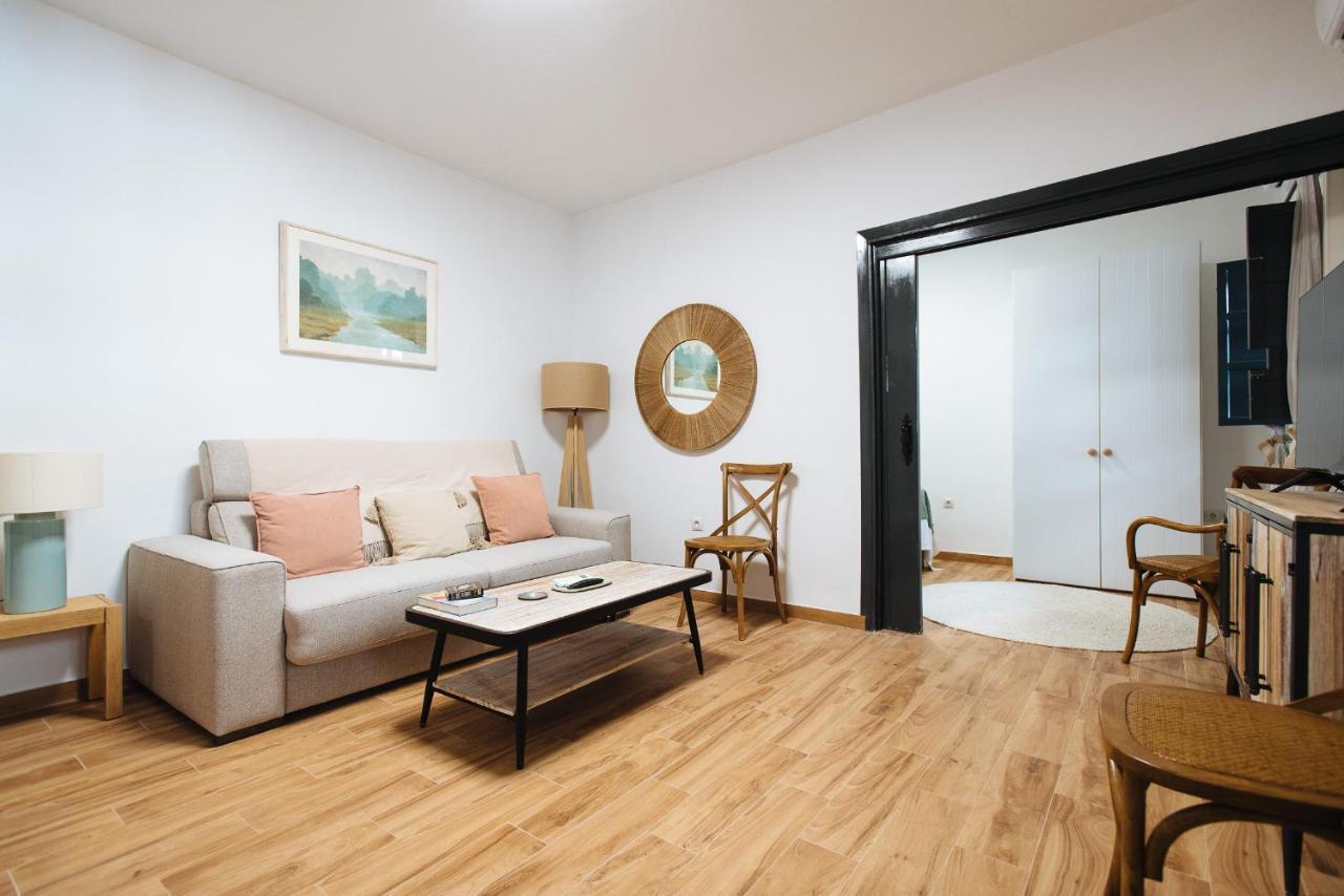 Aitana's Retreat With Charming Garden * Sevilla