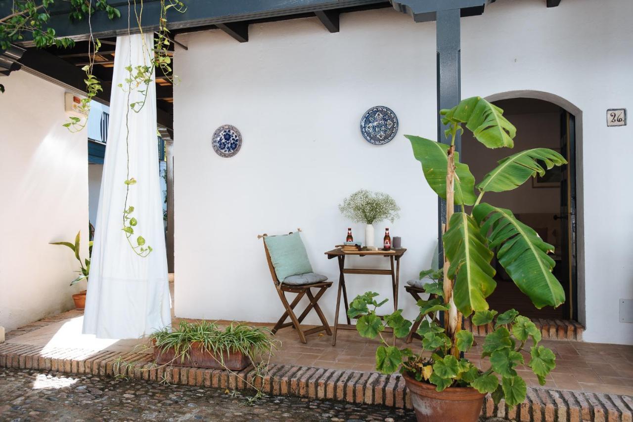 Aitana's Retreat With Charming Garden Apartamento