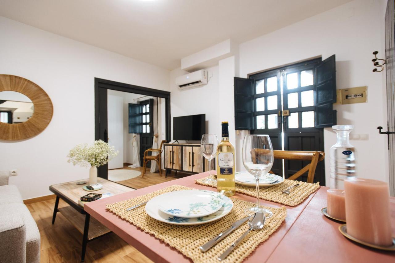 Aitana's Retreat With Charming Garden * Sevilla
