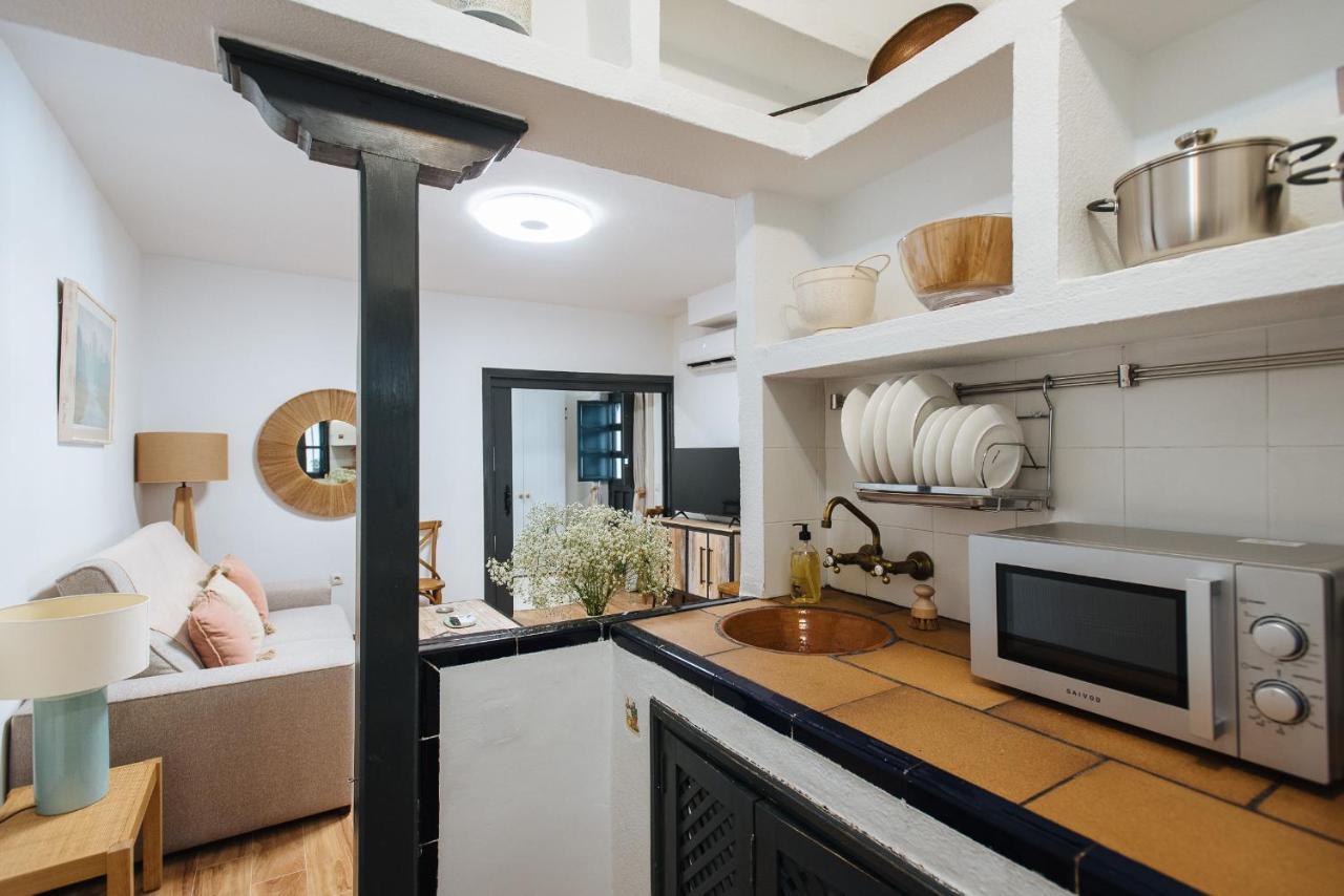 Aitana's Retreat With Charming Garden Apartamento Sevilla