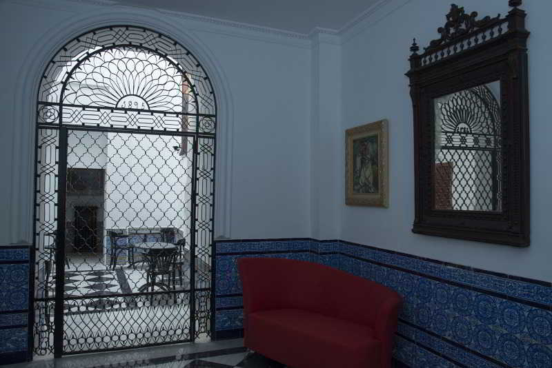 Cool Hotel