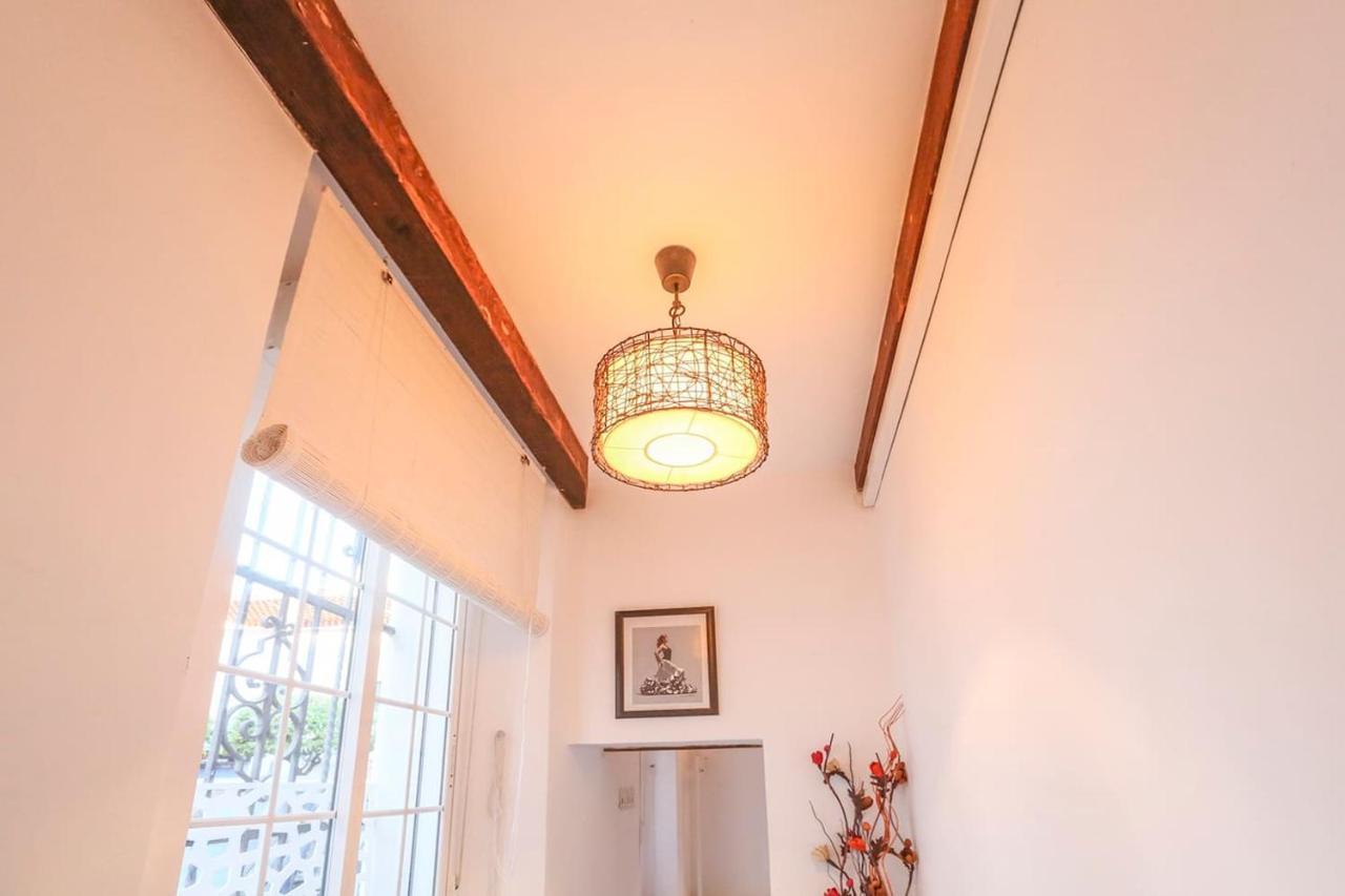 Apartamento Corazón De Triana. Loft Estiloso Y Confortable. Sevilla