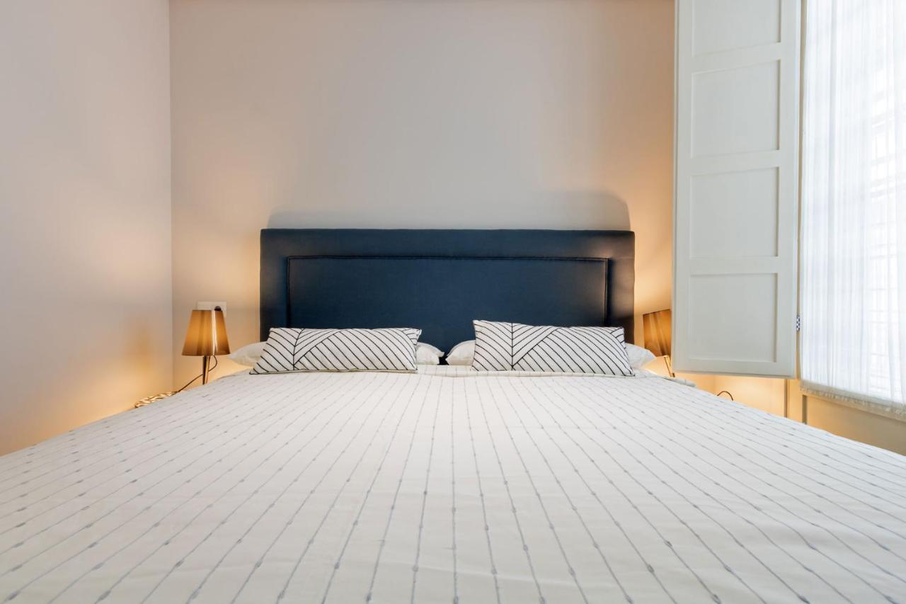 Alkazar Gardens Old Town 6 Pax * Sevilla