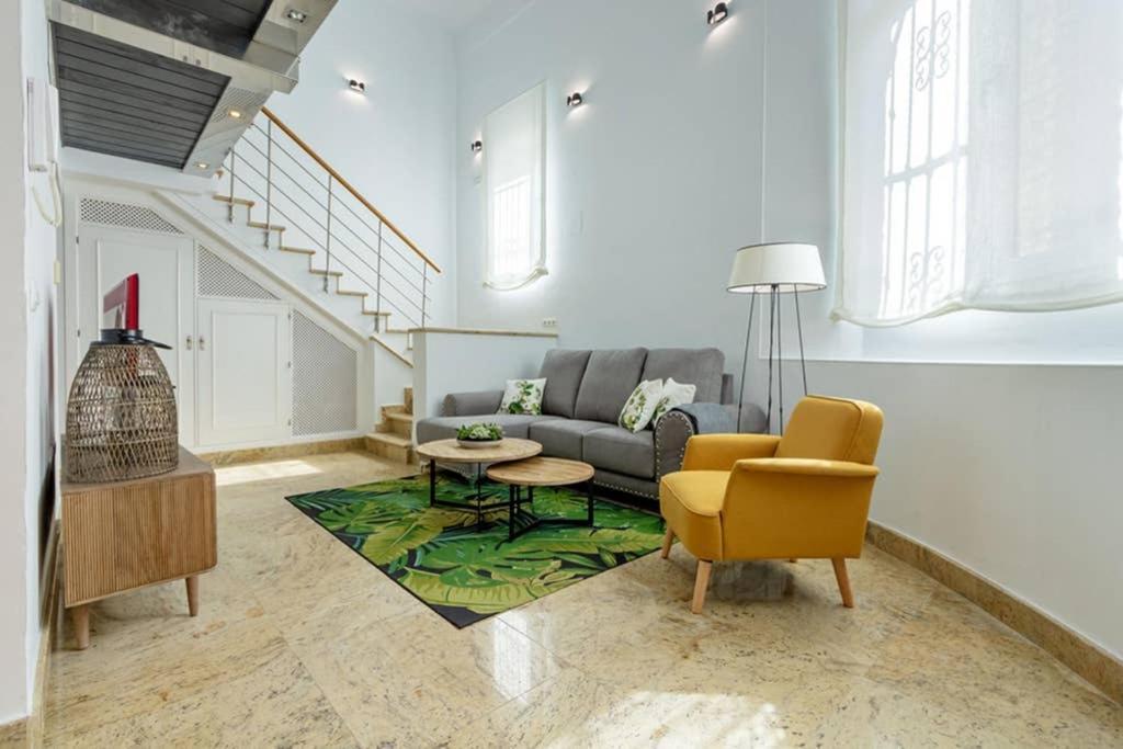 Becas Alameda Duplex By Valcambre Apartamento *