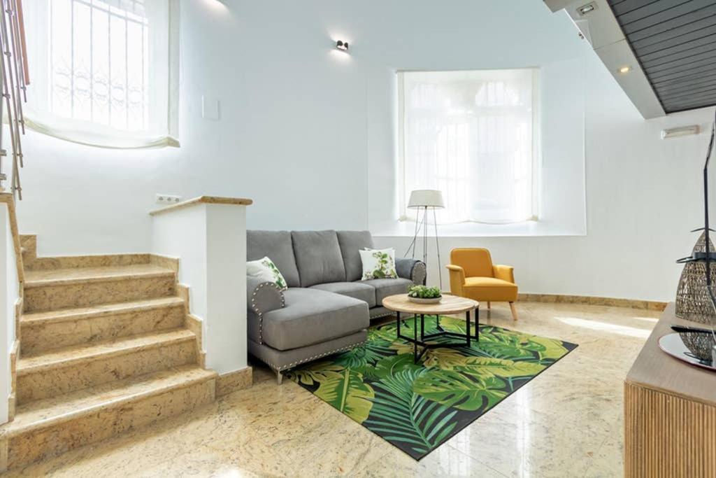 Becas Alameda Duplex By Valcambre Apartamento *