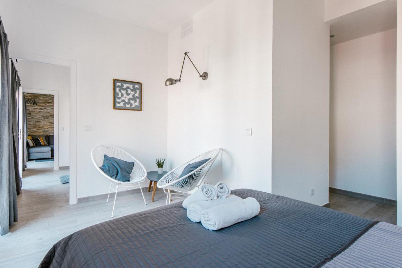 Apartamento Luminoso A Pies Del Puente De Triana