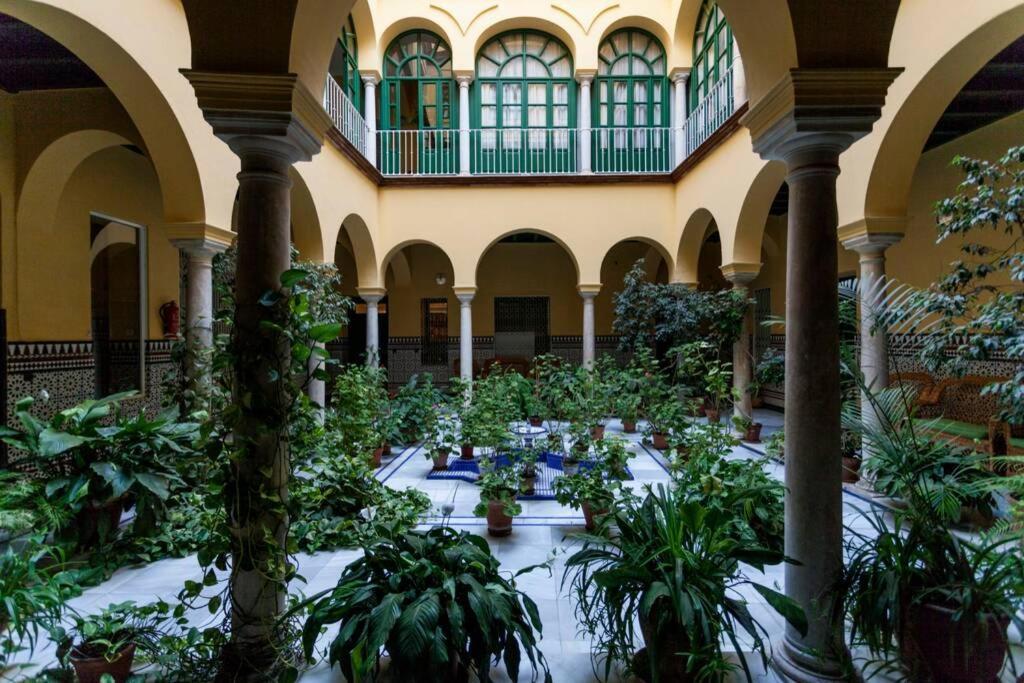 Apartamento Apartamento Tranquilo Y Con Encanto En Palacio Sevillano, Junto Catedral A Acond Y Wifi *