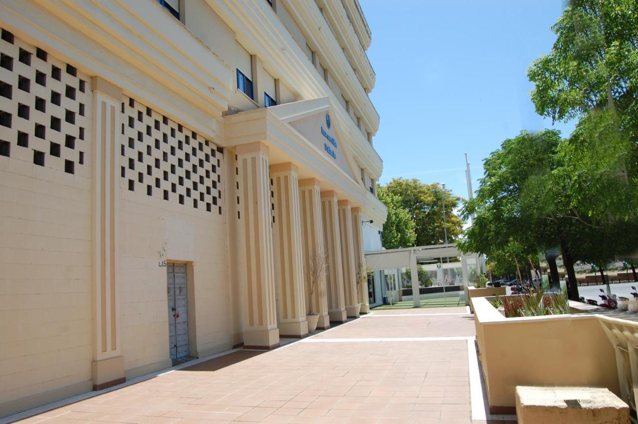 Edificio Luxsevilla * Sevilla