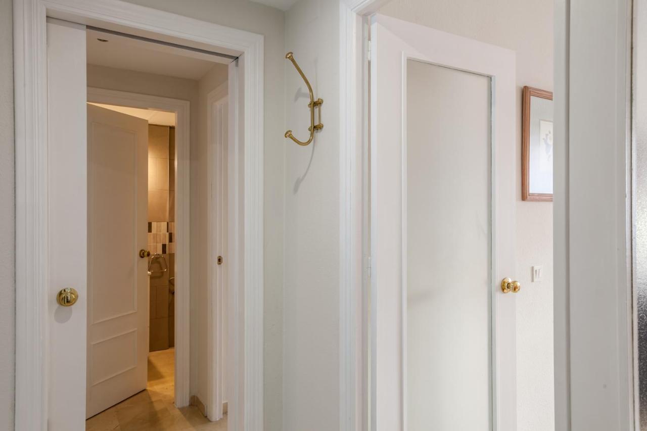 Cerca Del Alcázar Con Garaje Privado Apartamento Sevilla
