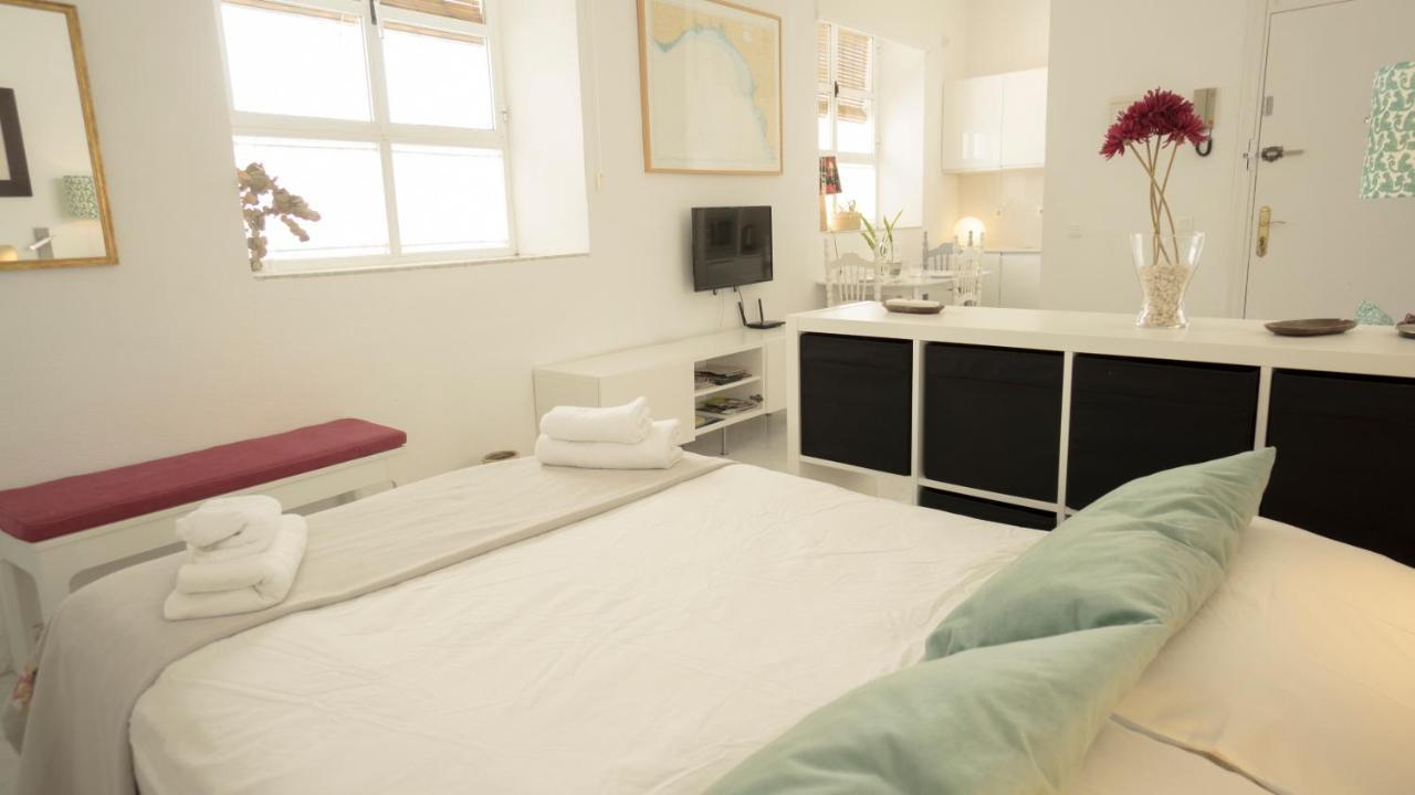 Rentalsevilla Luminoso Estudio Junto A La Giralda Apartamento *