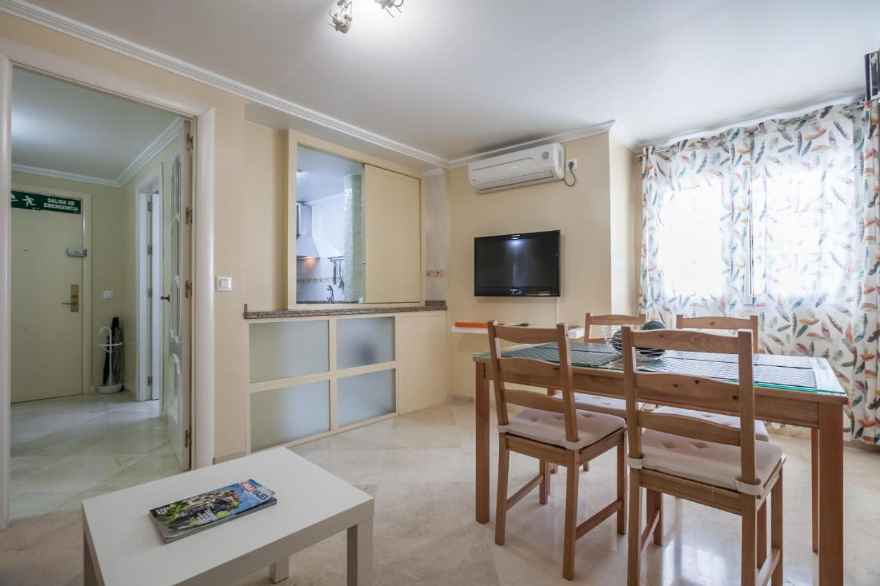 Acogedor Junto A La Plaza Del Salvador Apartamento