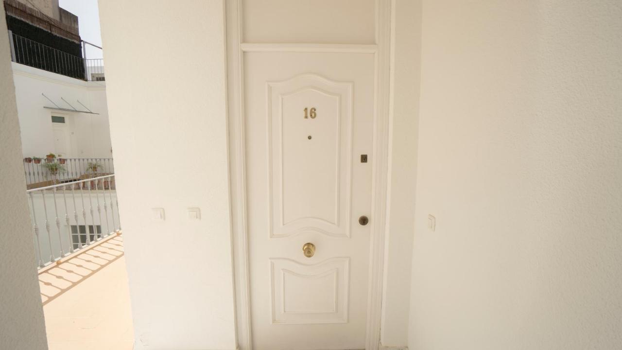 Rentalsevilla Luminoso Estudio Junto A La Giralda Apartamento Sevilla