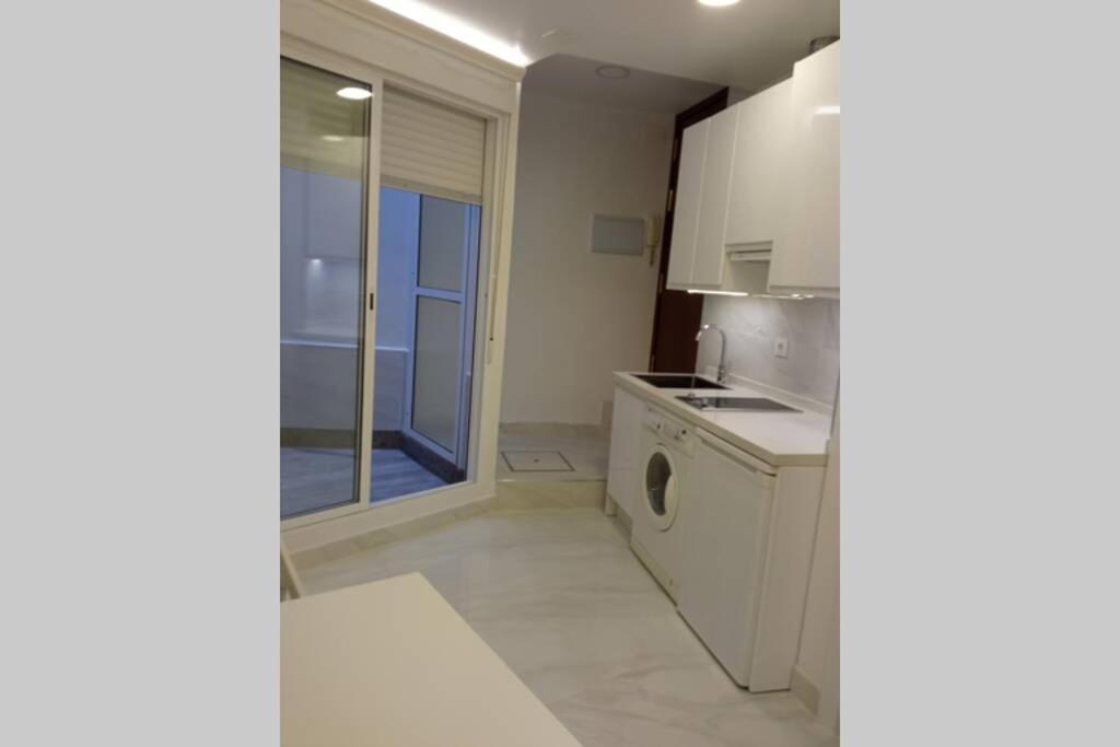Moderno Apartamento En Plaza Ponce De León Apartamento *