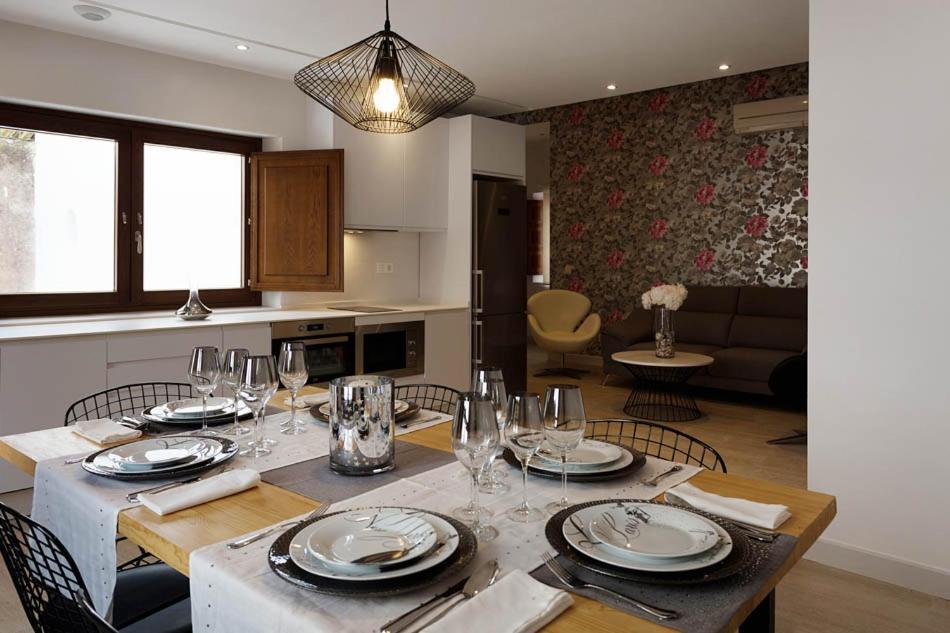 Apartamento Rentalsevilla ático La Giralda *