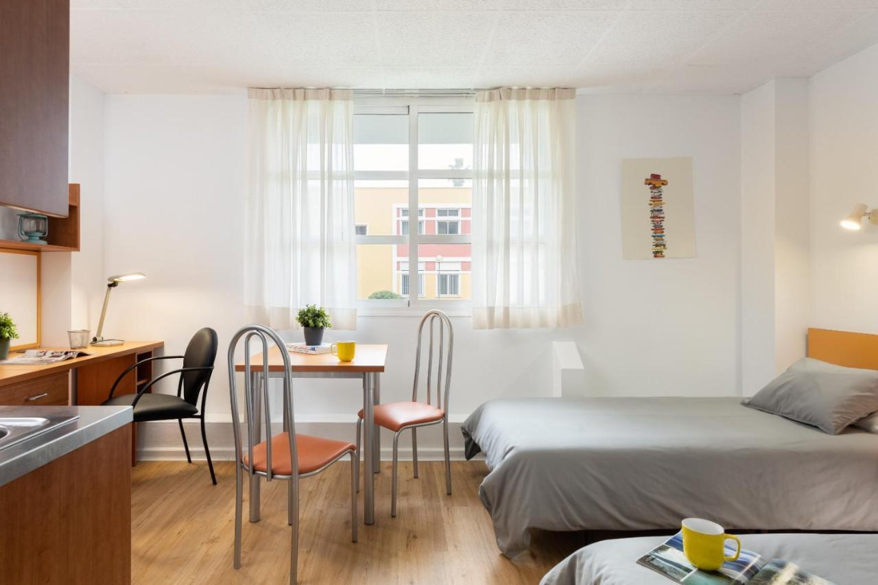 Residencia Universitaria Celestino Mutis * Sevilla