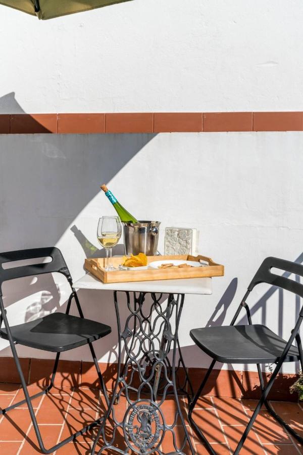 Deluxe Terrace. Alameda Apartment