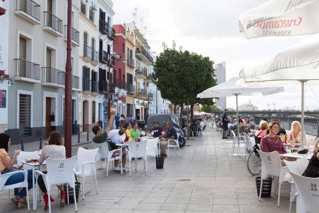 Apartamento Triana En Plena Calle Betis Maravilloso Apart.
