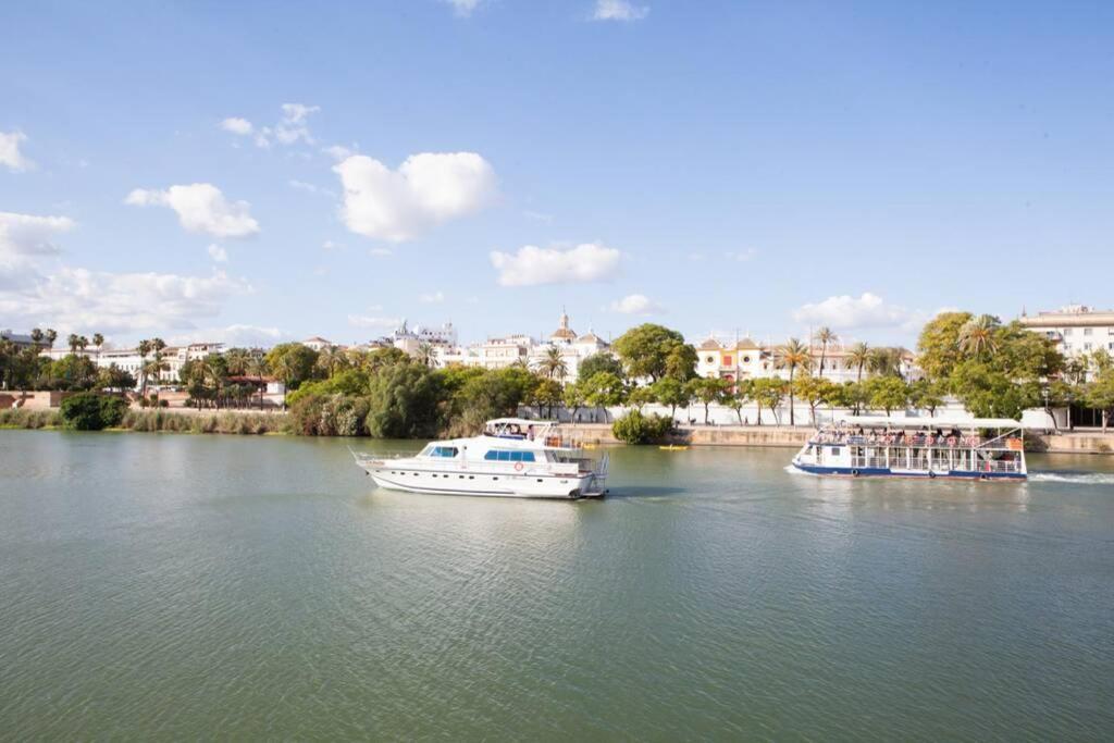 Triana En Plena Calle Betis Maravilloso Apart. *