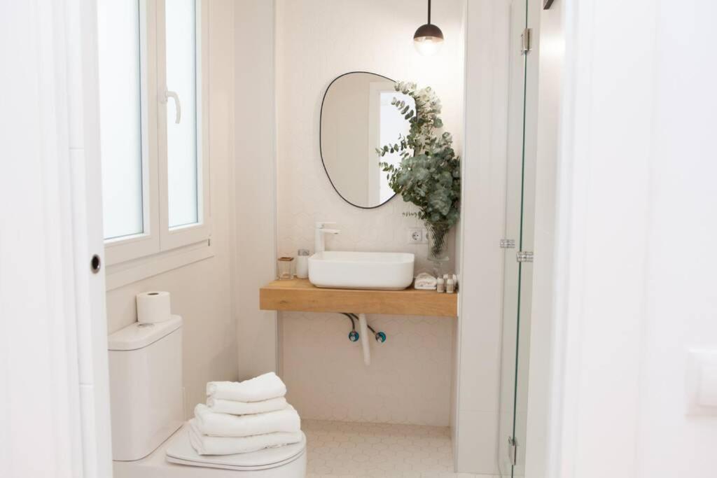 Apartamento Triana En Plena Calle Betis Maravilloso Apart. *