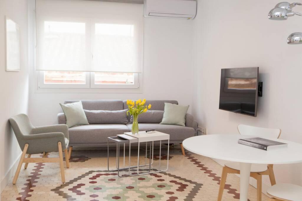 Apartamento Triana En Plena Calle Betis Maravilloso Apart. *