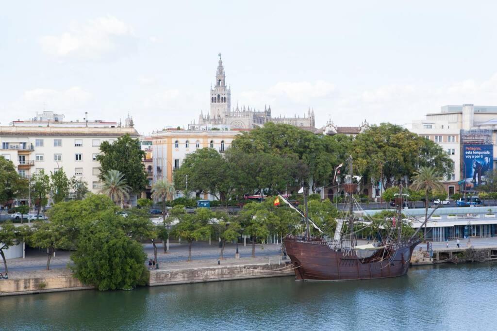 Apartamento Triana En Plena Calle Betis Maravilloso Apart. *