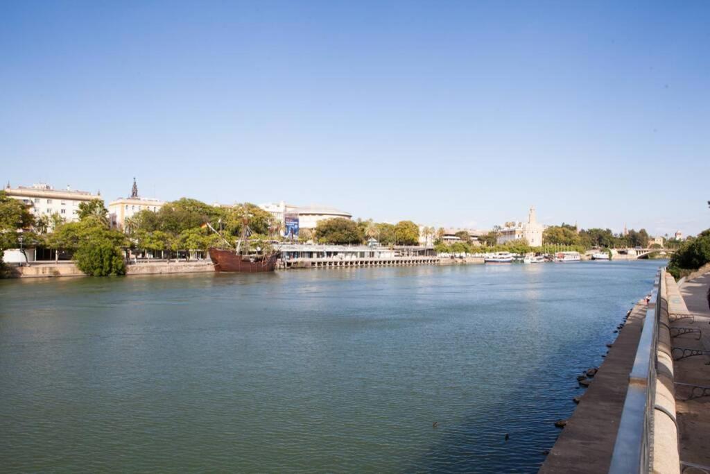 Apartamento Triana En Plena Calle Betis Maravilloso Apart. *