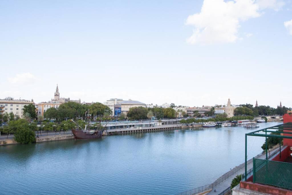 Triana En Plena Calle Betis Maravilloso Apart. *