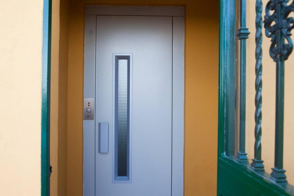 Apartamento Triana En Plena Calle Betis Maravilloso Apart. *