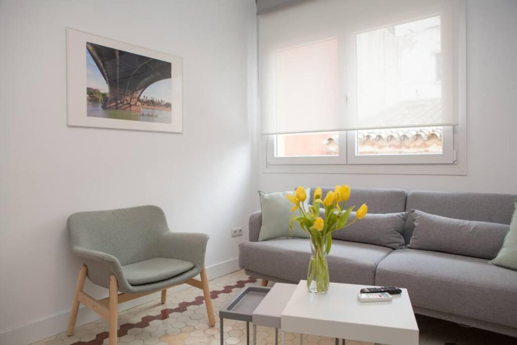 Triana En Plena Calle Betis Maravilloso Apart. Apartamento