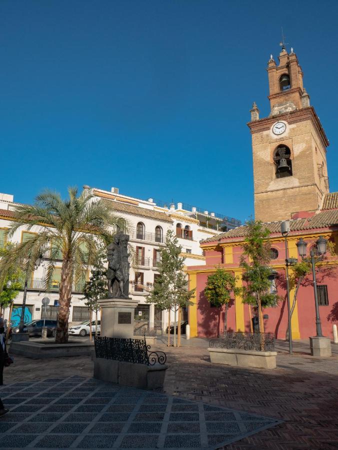 In Alameda De Hercules San Lorenzo * Seville