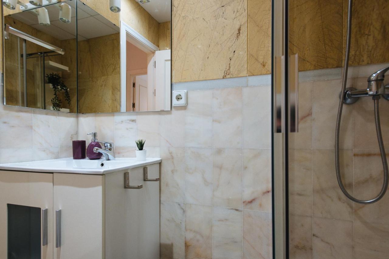 Holi-rent Lanza * Sevilla