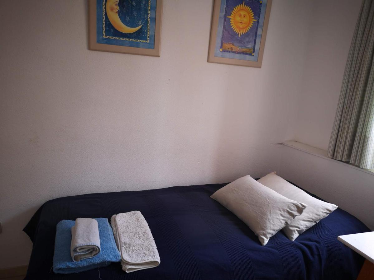 Homestay Bright Modern Residencial - Single With Shared Bathroom Near Airport