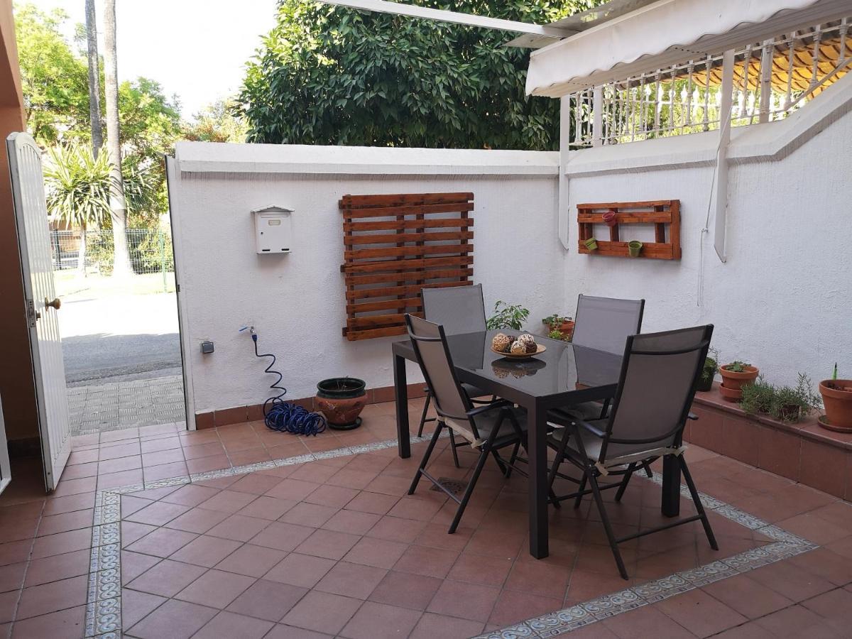 Bright Modern Residencial - Single With Shared Bathroom Near Airport Homestay