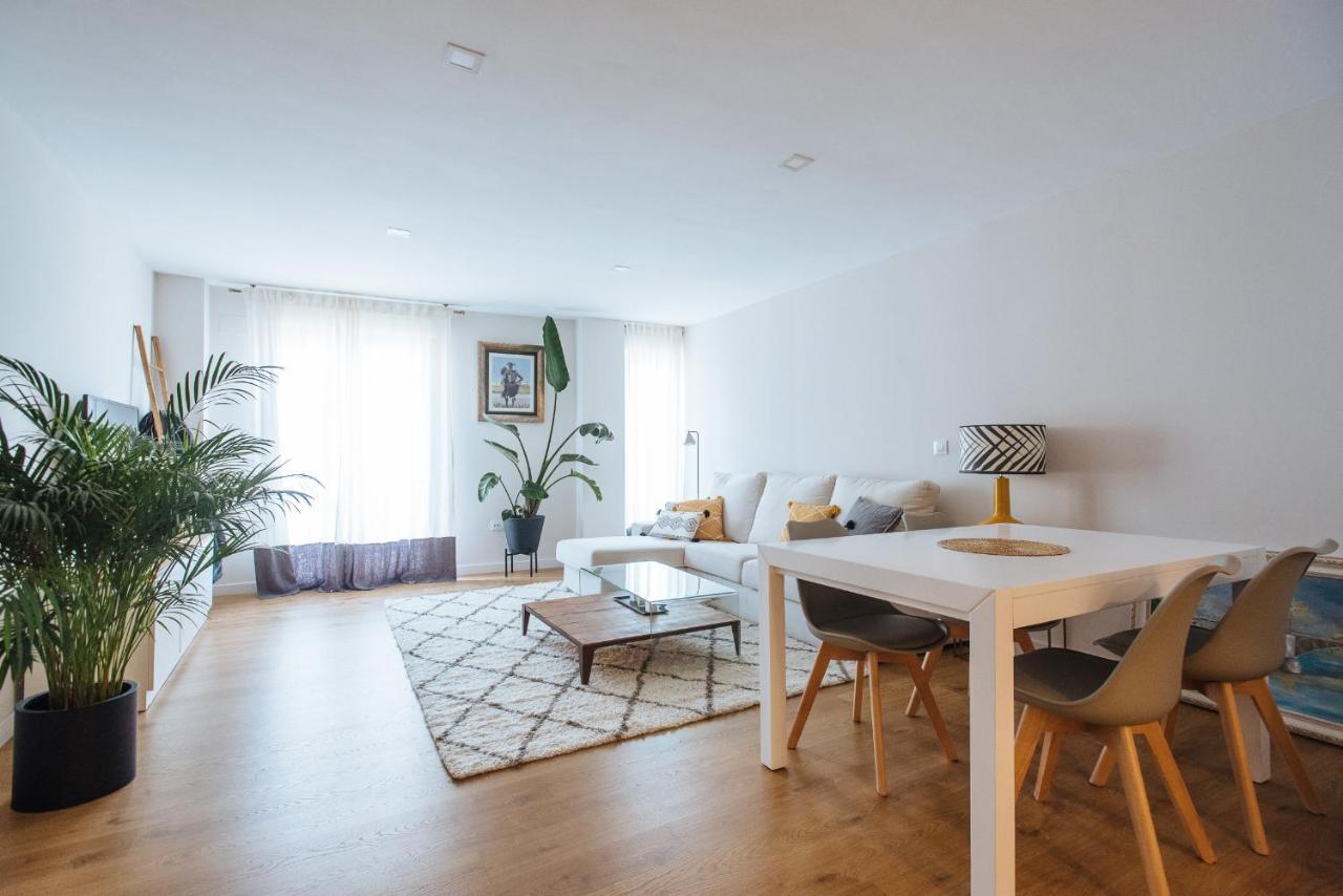 Pz Triana Amplio, Moderno Y Luminoso 2d 2b Sevilla
