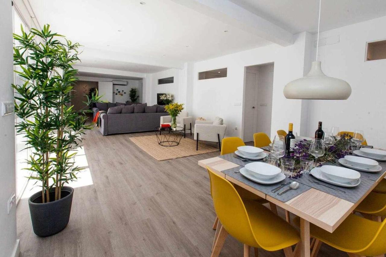 Isg Downtown Family Haven Free Parking Spot * Seville