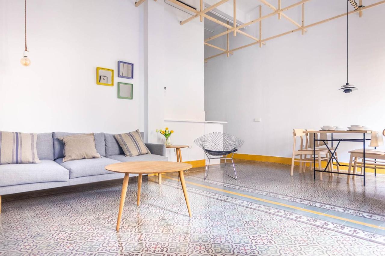 Apartment Pop Art , Sunny Near Santa Cruz Seville