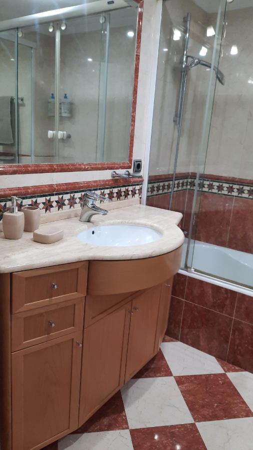 Bright Facing The River, Plaza España Apartamento *