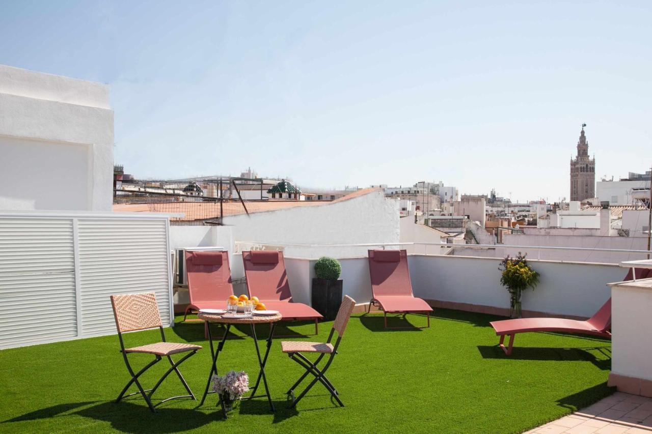 Isg Downtown Family Haven Free Parking Spot * Seville