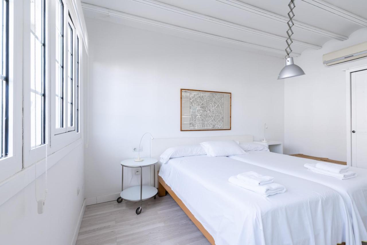 Historic Building Cathedral Apartment Seville