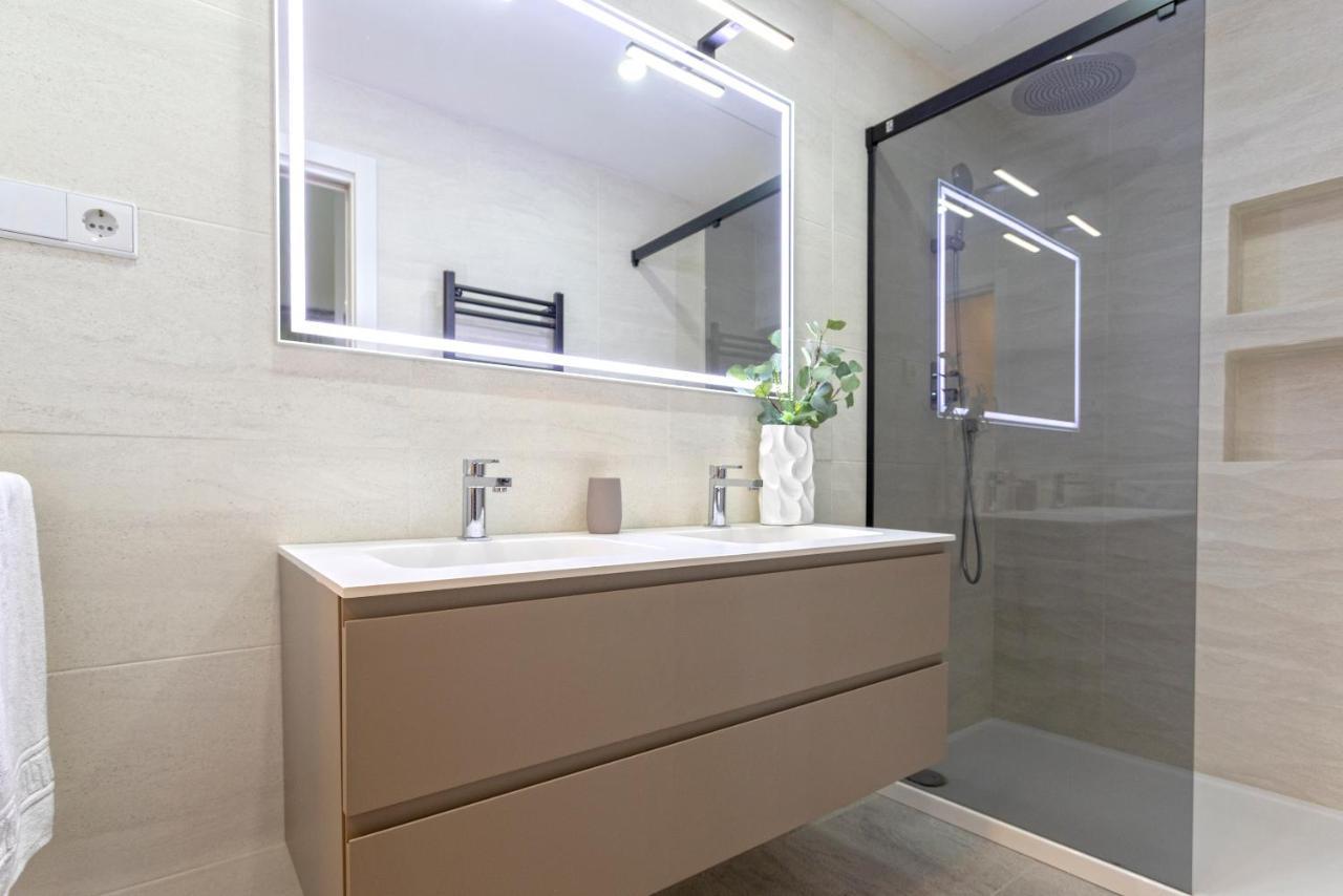 Genteel Castilla Terrace Apartamento *