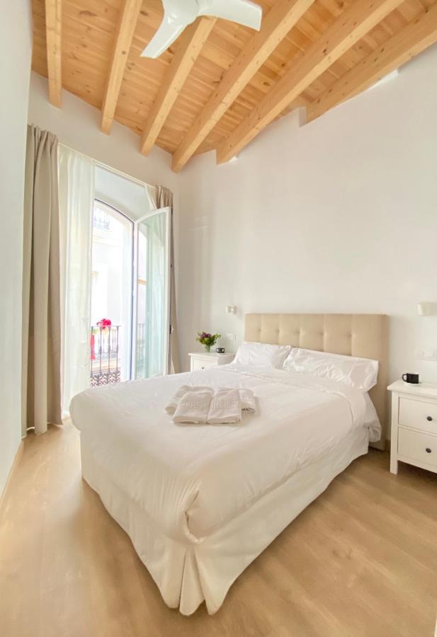 Top-notch Downtown House With Private Rooftop Terrace And Parking Opt Villa