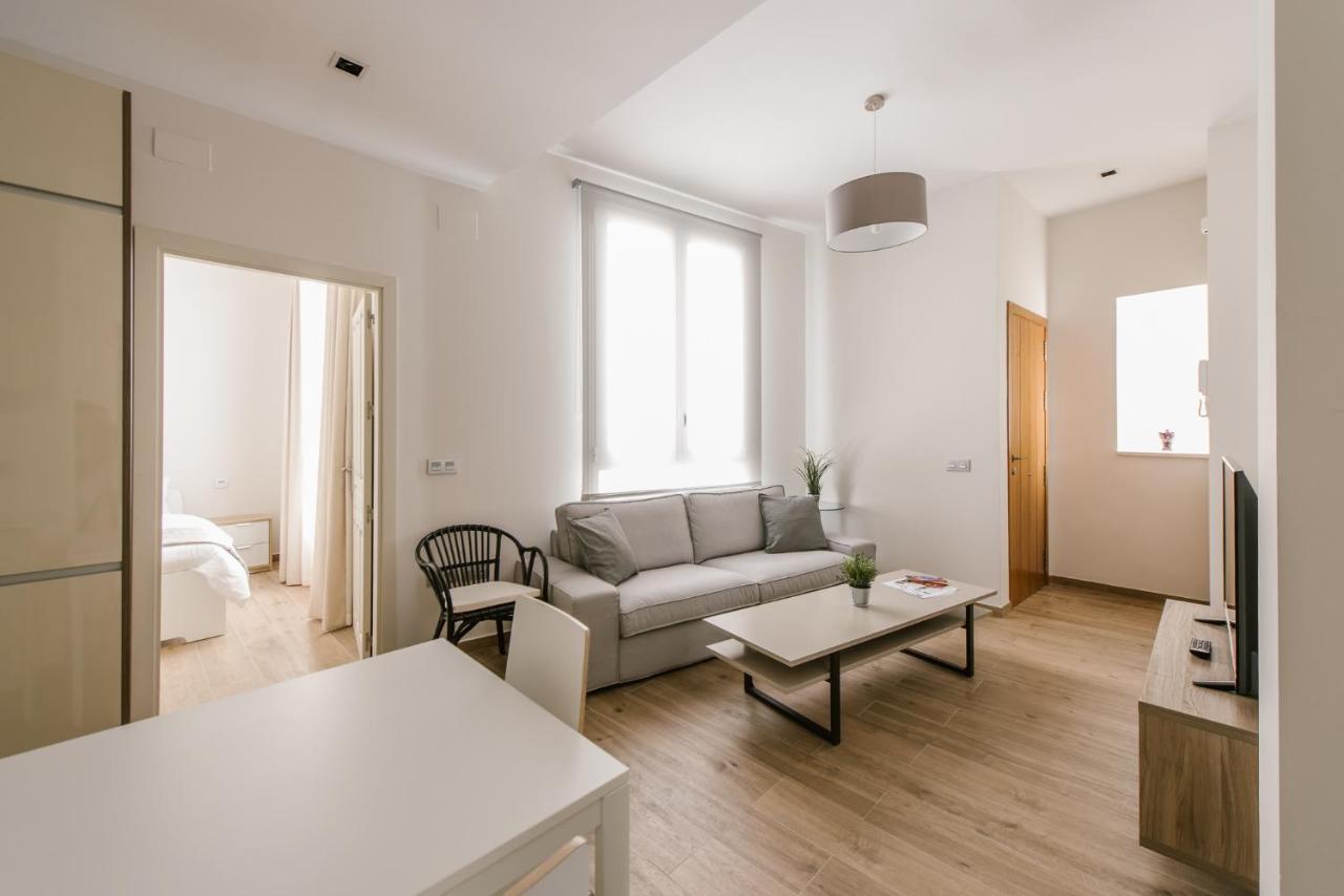 Apartamento T1, Tirso De Molina, Luminoso Y Tranquilo Sevilla