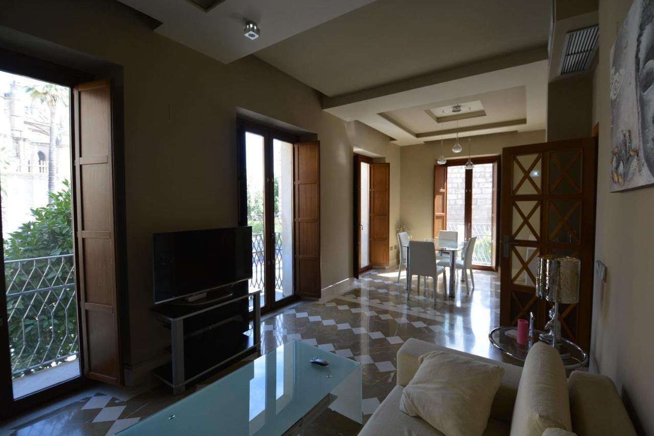 Luxury With Views To Alcazar, Cathedral And Giralda. Apartamento Sevilla