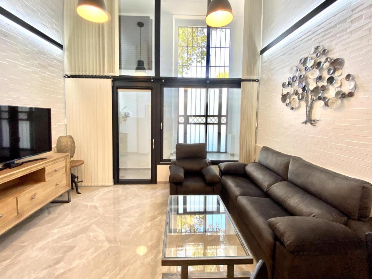 Apartamento Tr2 Aparcamiento Incluido Amplio Y Moderno Loft Cartuja De Sevilla