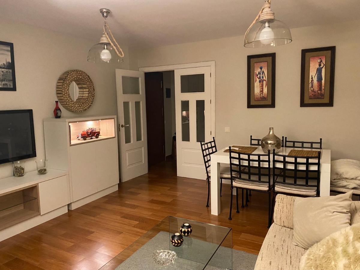 Apartamento En Luis Montoto, Nervión. Céntrico