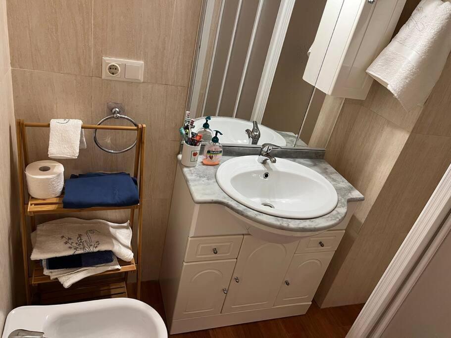 Apartamento En Luis Montoto, Nervión. Céntrico Sevilla