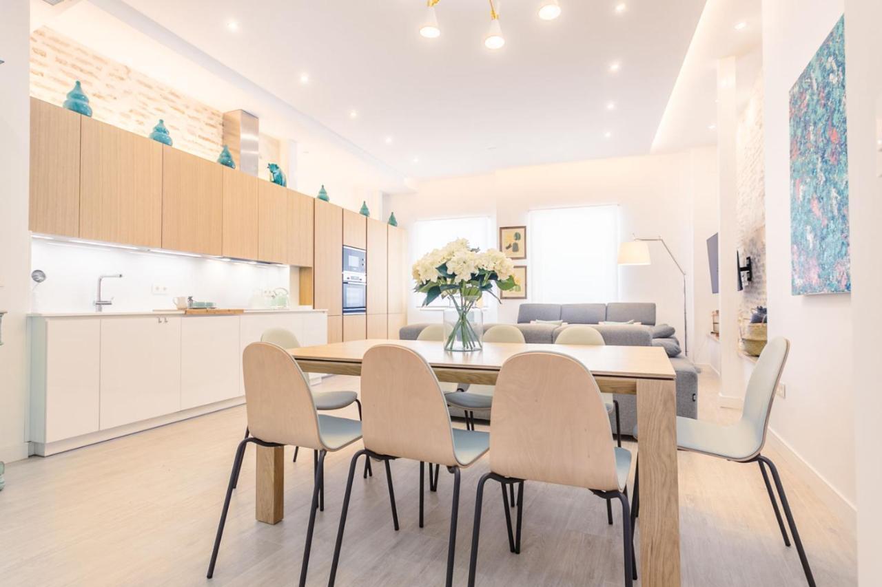 Espectacular Casa De 6 Dormitorios, 7 Banos Y 2 Terrazas Сasa de vacaciones Sevilla