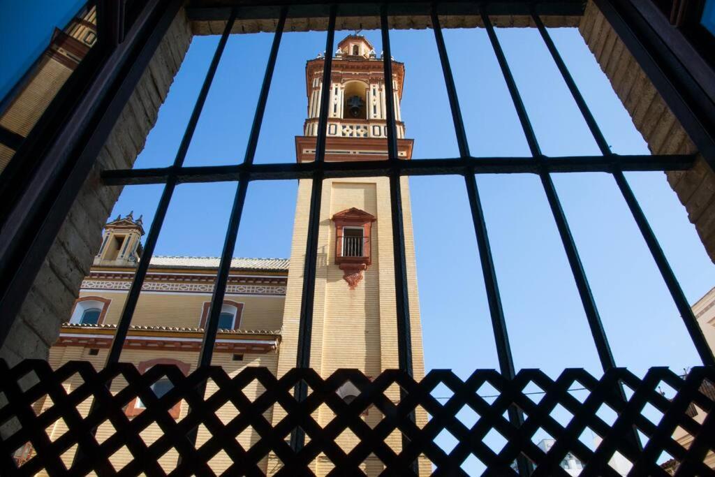 Beautiful Silent Private Parking Sevilla